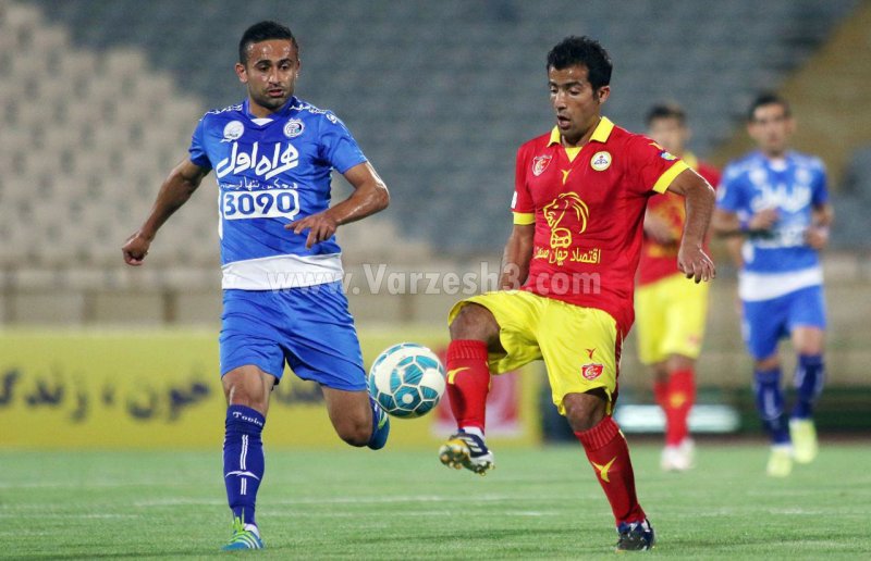 علی منصور به علی دایی رسید!