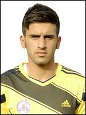 چه کسی برابر استقلال درون دروازه می ایستد؟