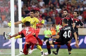 توپ عالیشاه از خط رد شد؟(گزارش تصویری)