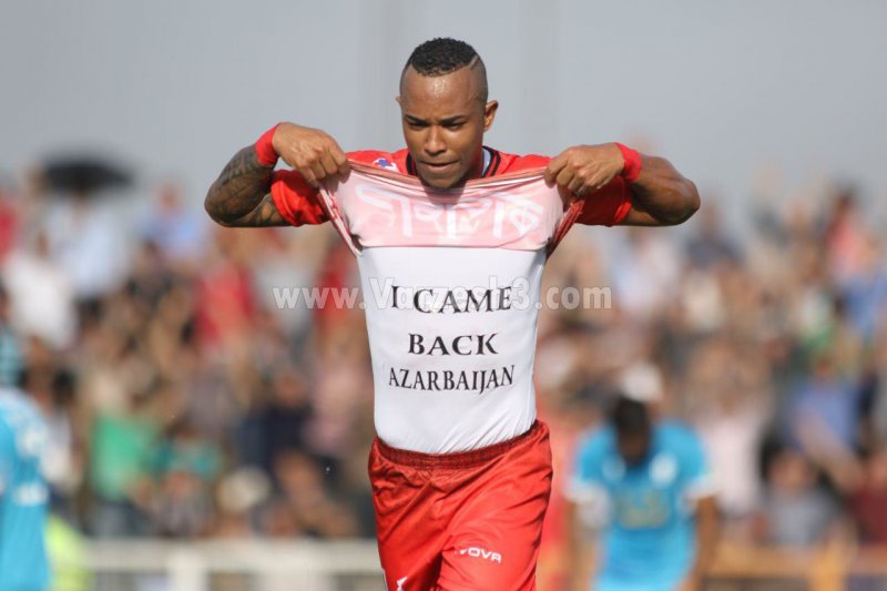 ادینیو: می‌خواهم دو گل به پرسپولیس بزنم