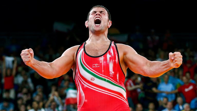 کمیل هم با برتری آغاز کرد