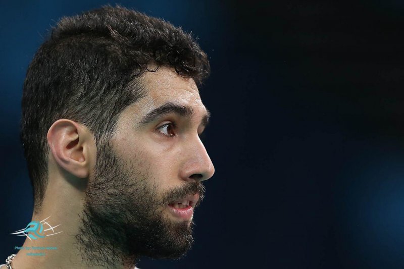 موسوی: لباس خوش خبر سایز کودک 10 ساله بود