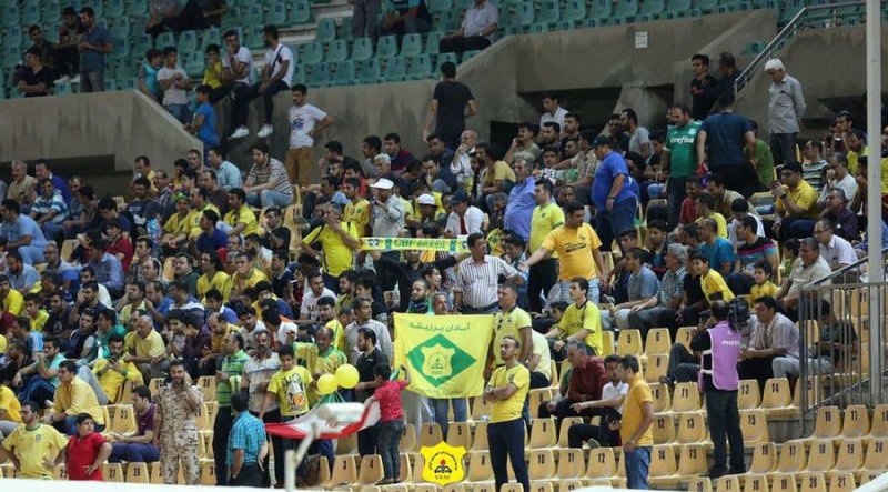 نفت آبادان -پرسپولیس با تماشاگر برگزار میشود