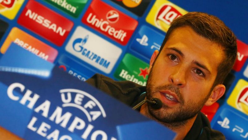 ژوردی آلبا: جوابی برای رونالدو ندارم