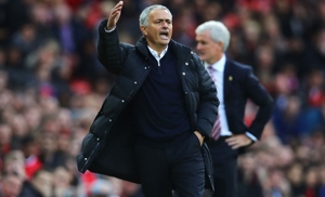 آمار مورینیو ضعیف تر از دوران لوییس فان خال