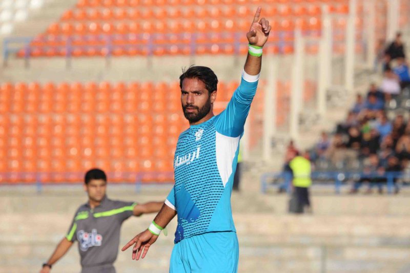 صادقی: از تهمتی که به رحمتی زدم عذر میخواهم