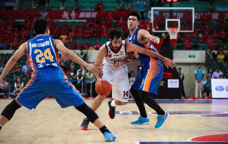 پیروزی گوانژو و سیچوآن؛درخشش ستاره‌های ایران