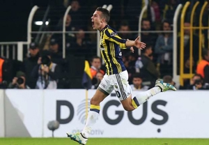 پیروزی فنرباغچه مقابل گالا با درخشش فن پرسی