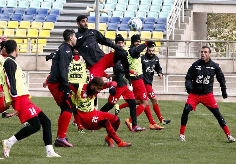 سرما تمرین پرسپولیس را زود تعطیل کرد