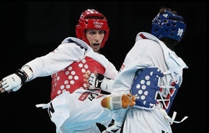 قهرمانی که نپذیرفته دیگر فرصت جوانان است