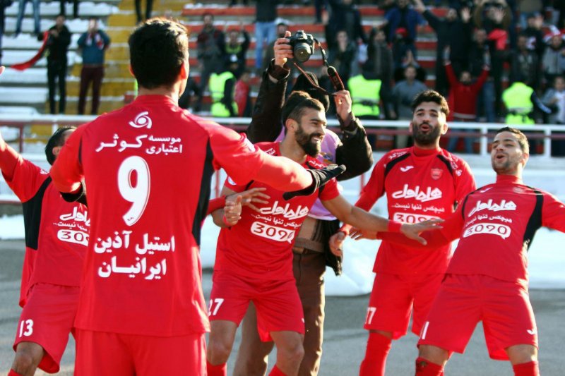 پدیده مشهد 1 - پرسپولیس 2؛ بازگشت به صدر