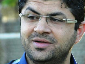 عباسی: استعفای عزیزی به دست مان نرسیده