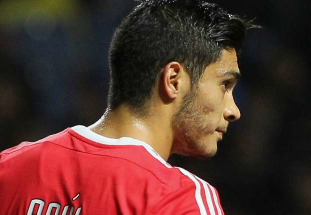 مهاجم بنفیکا در فهرست خرید لیورپول