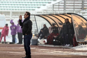 اعتراض ماشین سازان به گل پیکانی ها