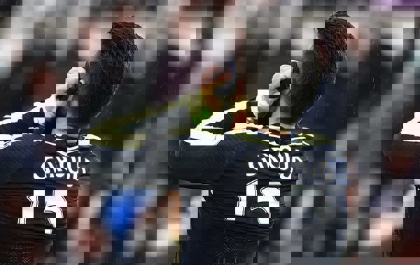 1173322
