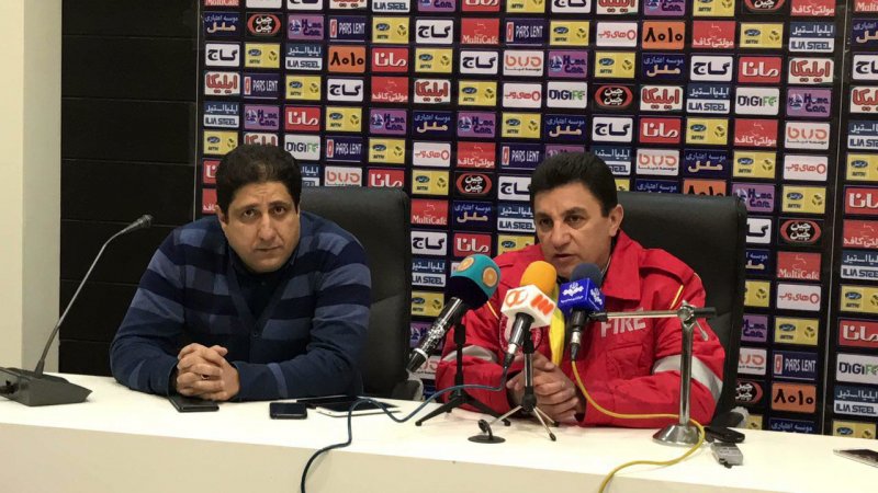 قلعهنویی: بازی های ما و پرسپولیس همزمان شود
