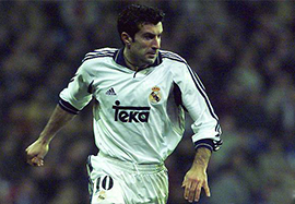 فیگو: مدیریت بارسا برای من احترام قائل نبود