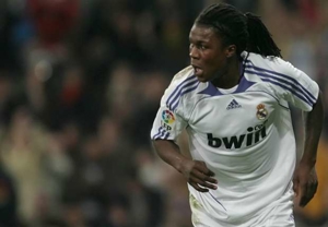 بازیکن سابق رئال خواننده شد!