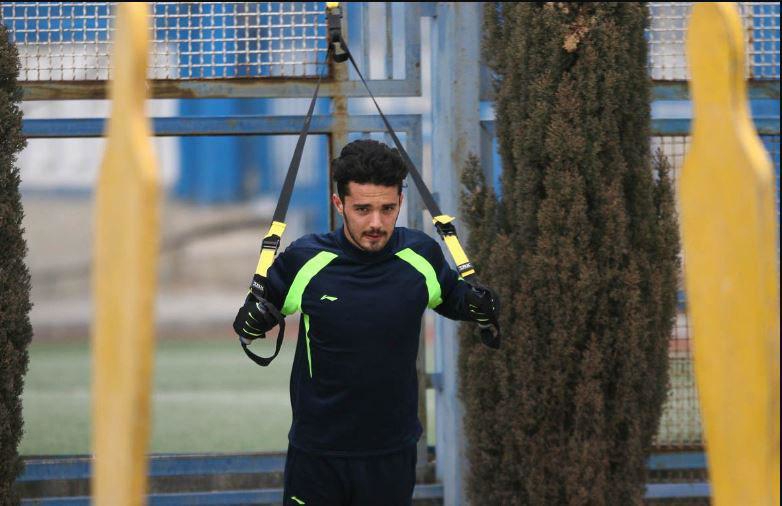 اولین کارت زرد شفر برای نورافکن