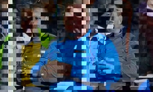 اخراج دروازه بان 127 کیلویی به اتهام شرط بندی