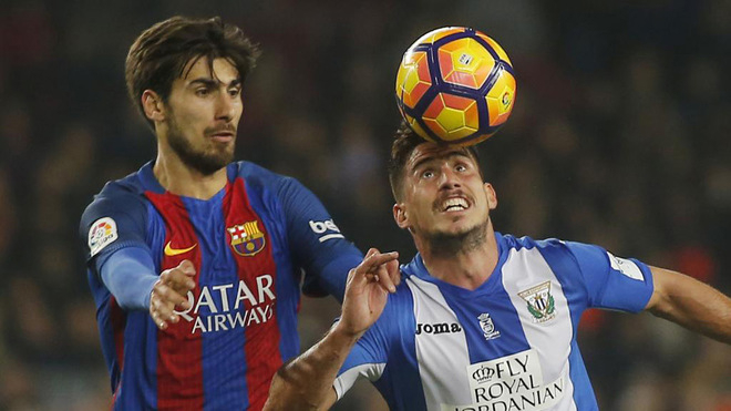 هافبک بارسا در دوراهی یونایتد – لیورپول