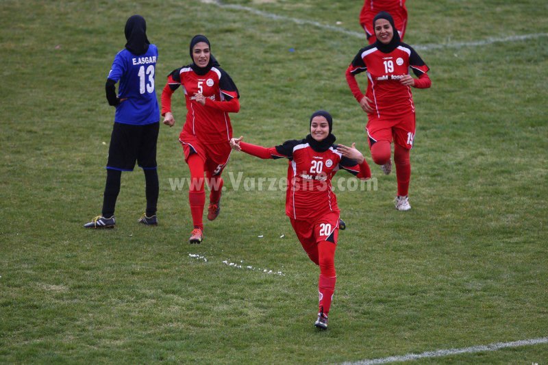 محمدیان:  فوتبال بانوان یک فرصت بزرگ است