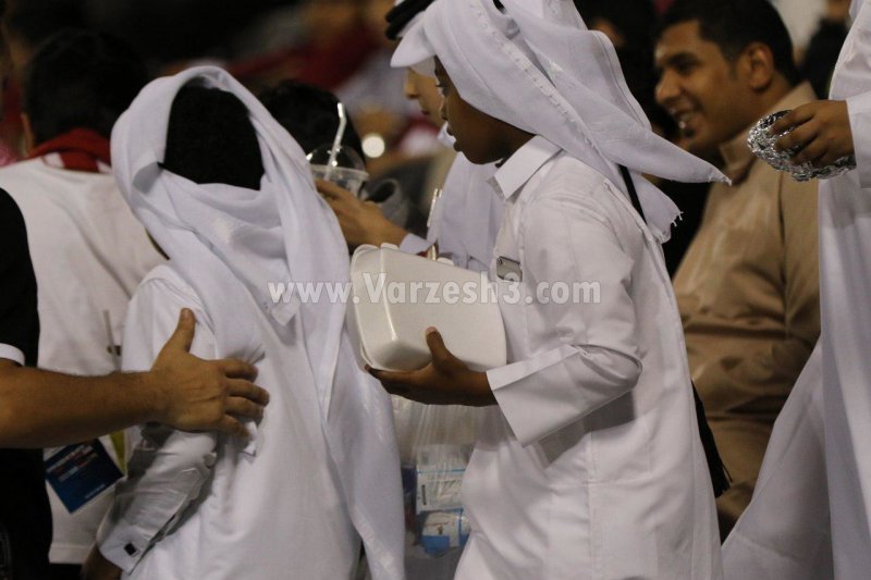 تشویق قطر با یک وعده غذای گرم(عکس)