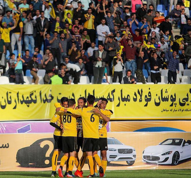 معرفی 11 بازیکن سپاهان برابر استقلال