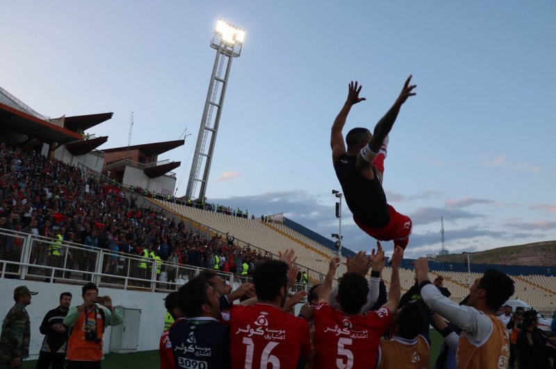 آفتاب بالانس در شب خداحافظی از تراکتور