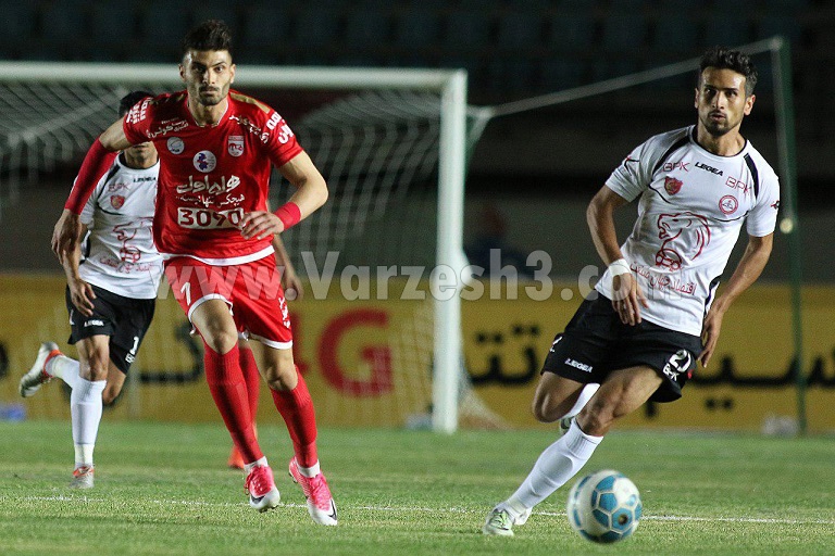 قلعه‌نویى از خودى خورد