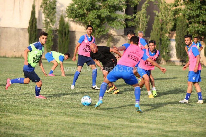 غایبان پرتعداد در تمرین استقلال