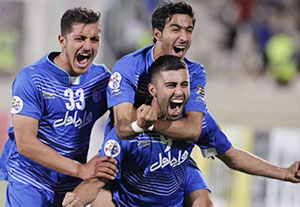 منصوریان: توپ را بگیرید تا کاوه کار را تمام کند