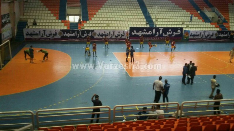 تغییر زمان یک بازی لیگ برتر فوتسال