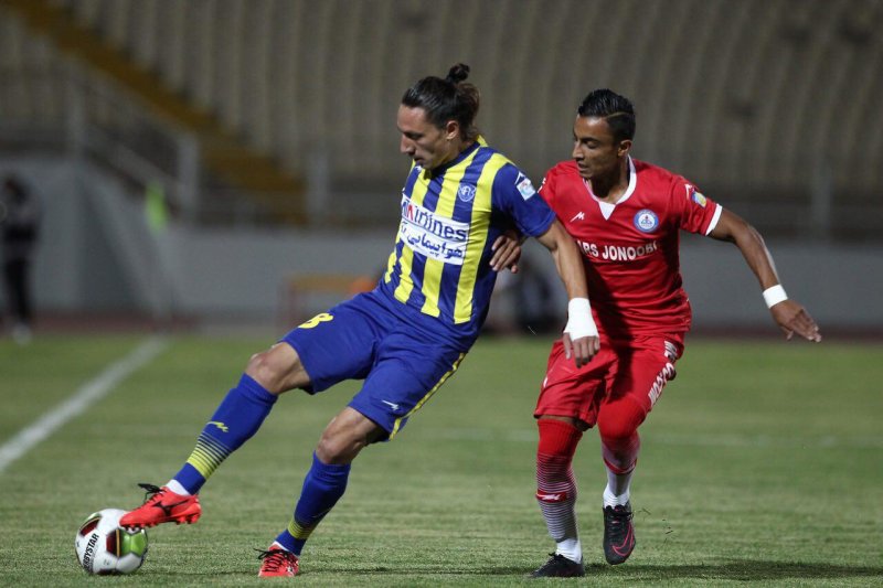 تراکتور، هافبک اخراجی گسترش را نمی خواهد!