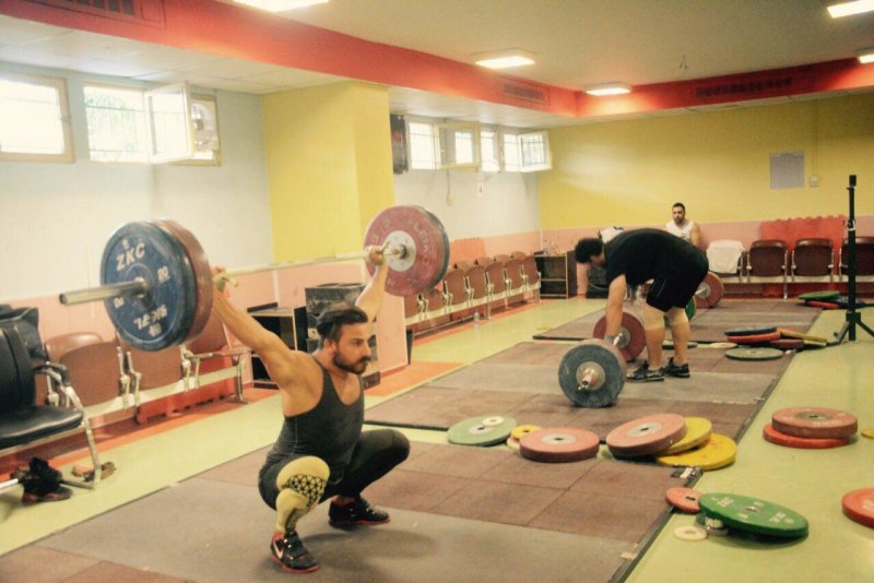 دلیل غیبت کیانوش رستمی در رکوردگیری چه بود؟