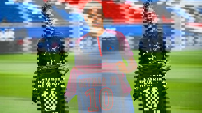 1235411