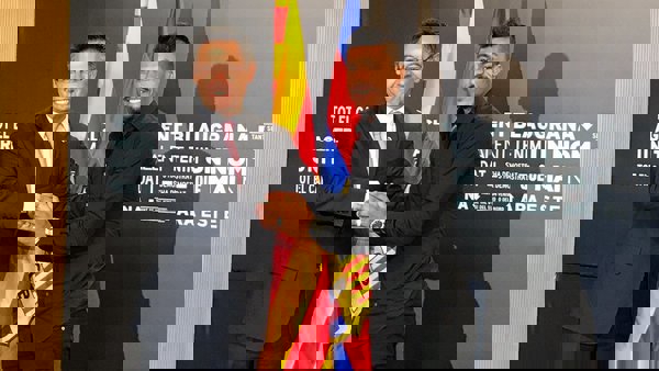 1235658