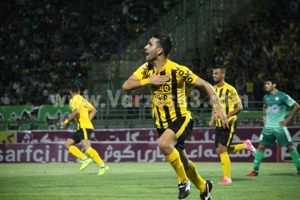 کوبیدن به سینه به نشانه‌ی اولین گل فصل ساسان