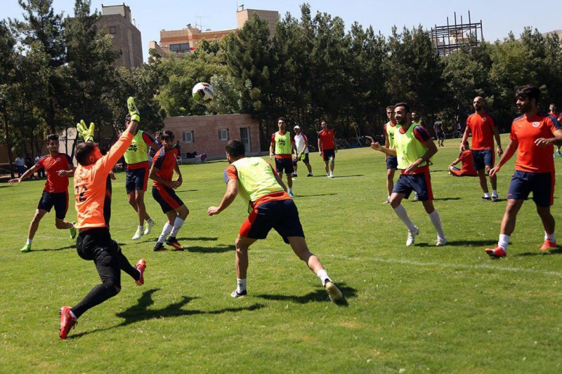 تمرینات بدنسازی در دستور کار شاگردان مهاجری