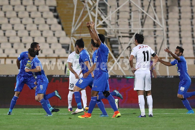 پرسپولیس آخرین دستانداز استقلال و ذوبآهن