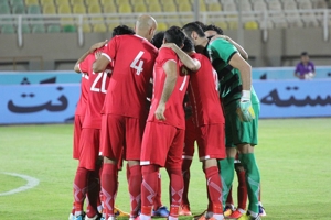 ایراد داور مسابقه به مچ بند بازیکن سپیدرود