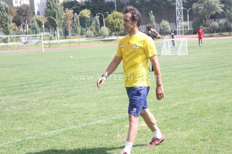 کریمی امروز هم نفت را تمرین داد