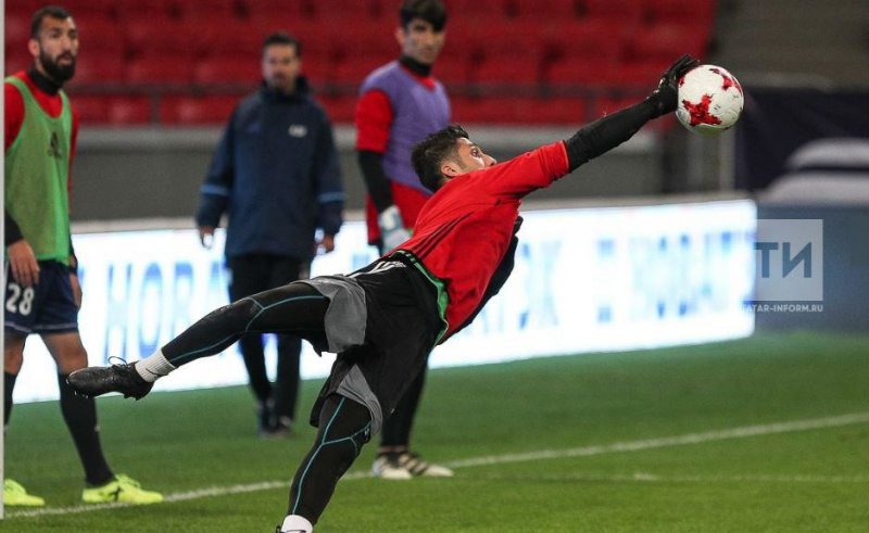 مظاهری: رقابت باعث می شود هر روز بهتر بازی کنیم