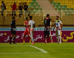 فولاد 1 - سایپا 1؛ بازی جنجالی مساوی شد