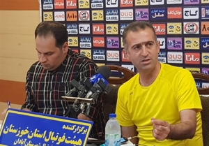 کمالوند: بعضی بازیکنان ١٢٠ درصد طلب دارند