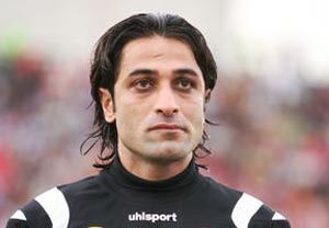 آقا کریم عاقل است که سرمربیگری را قبول نمیکند