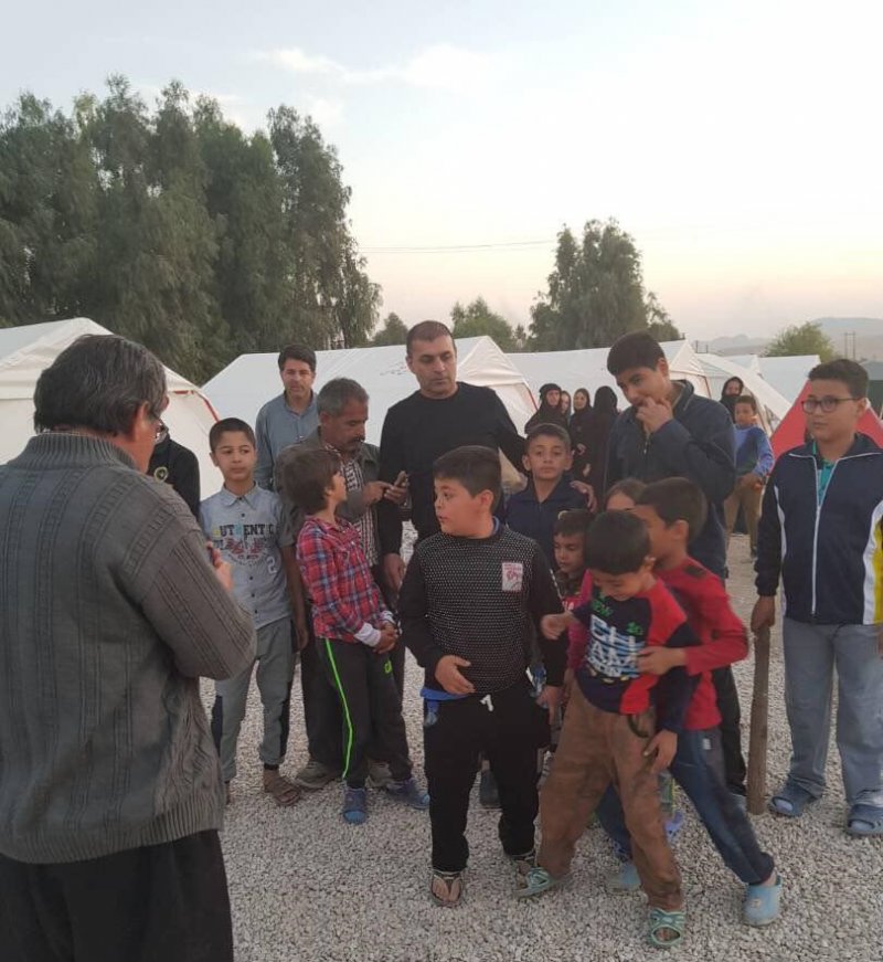 ویسی: مردم زلزله زده فقط کانکس می خواهند