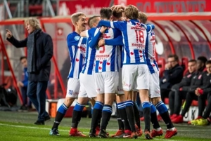 برد پُر گل هیرنفین با بازی قوچان‌نژاد