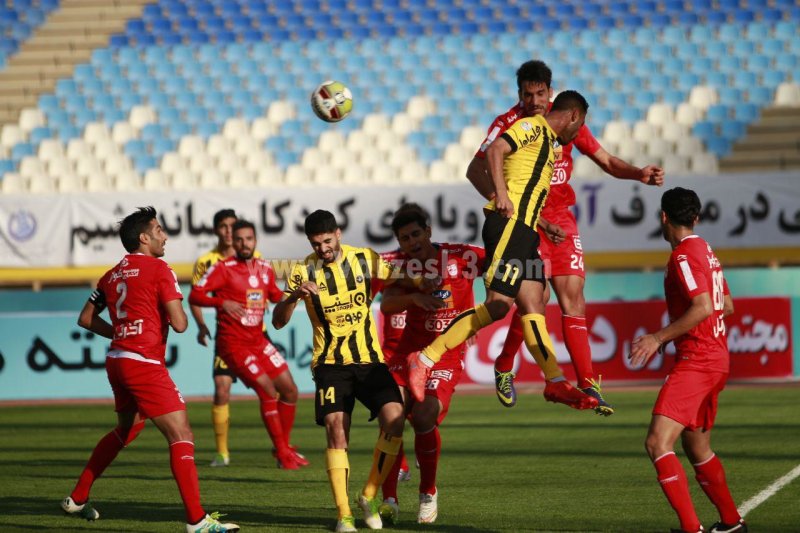 نمایش خیره کننده سپاهان در نقش جهان آرام