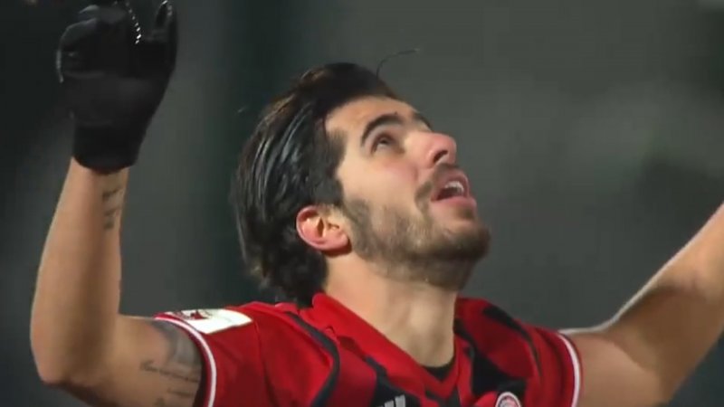 باشگاه عزت اللهی مشکل مالی ندارد